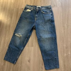 Zara jean size 31 relaxed fit